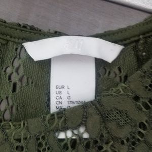 H&m sliver tag shirt